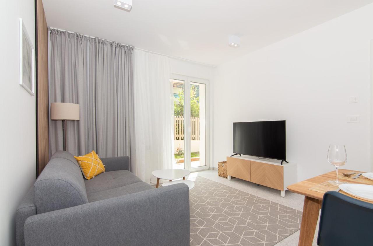 The Rose Garden Apartments Portoroz Exterior photo